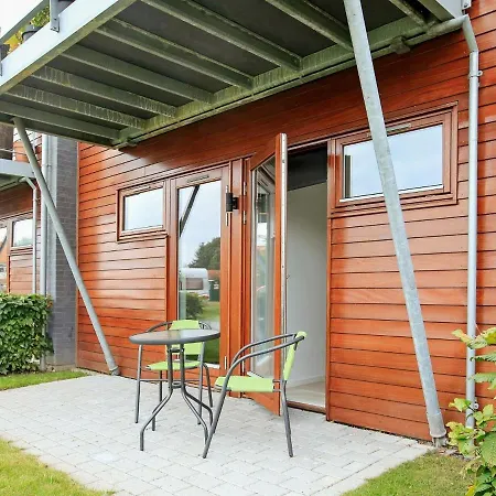 Two-bedroom Holiday In 8 *